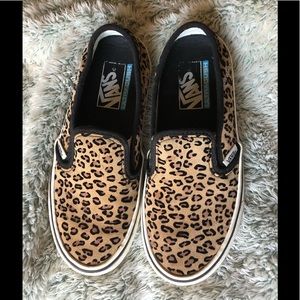 Vans slip ons. Sz 6(4.5 boys)